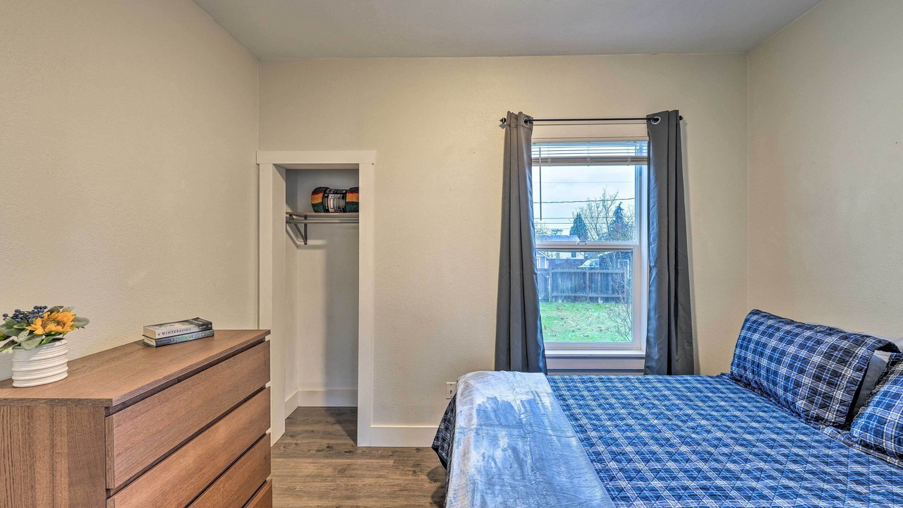 Photo of Bedroom in Port Angeles