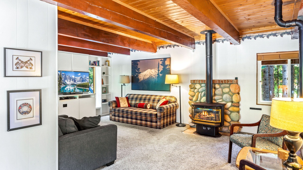 Photo of Livingroom in Greenwater