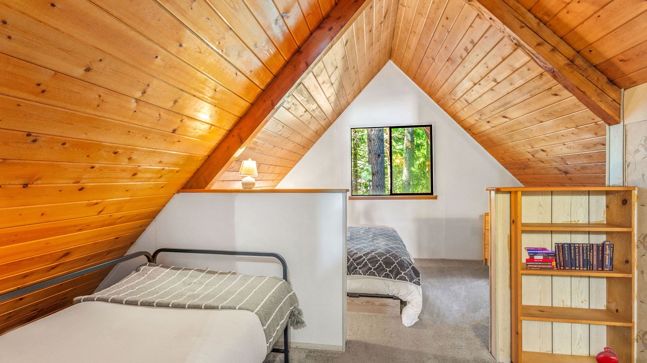 Photo of Bedroom in Greenwater