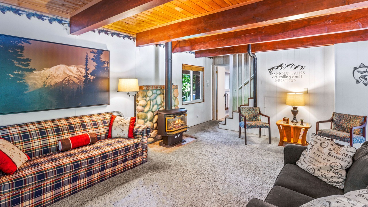 Photo of Livingroom in Greenwater