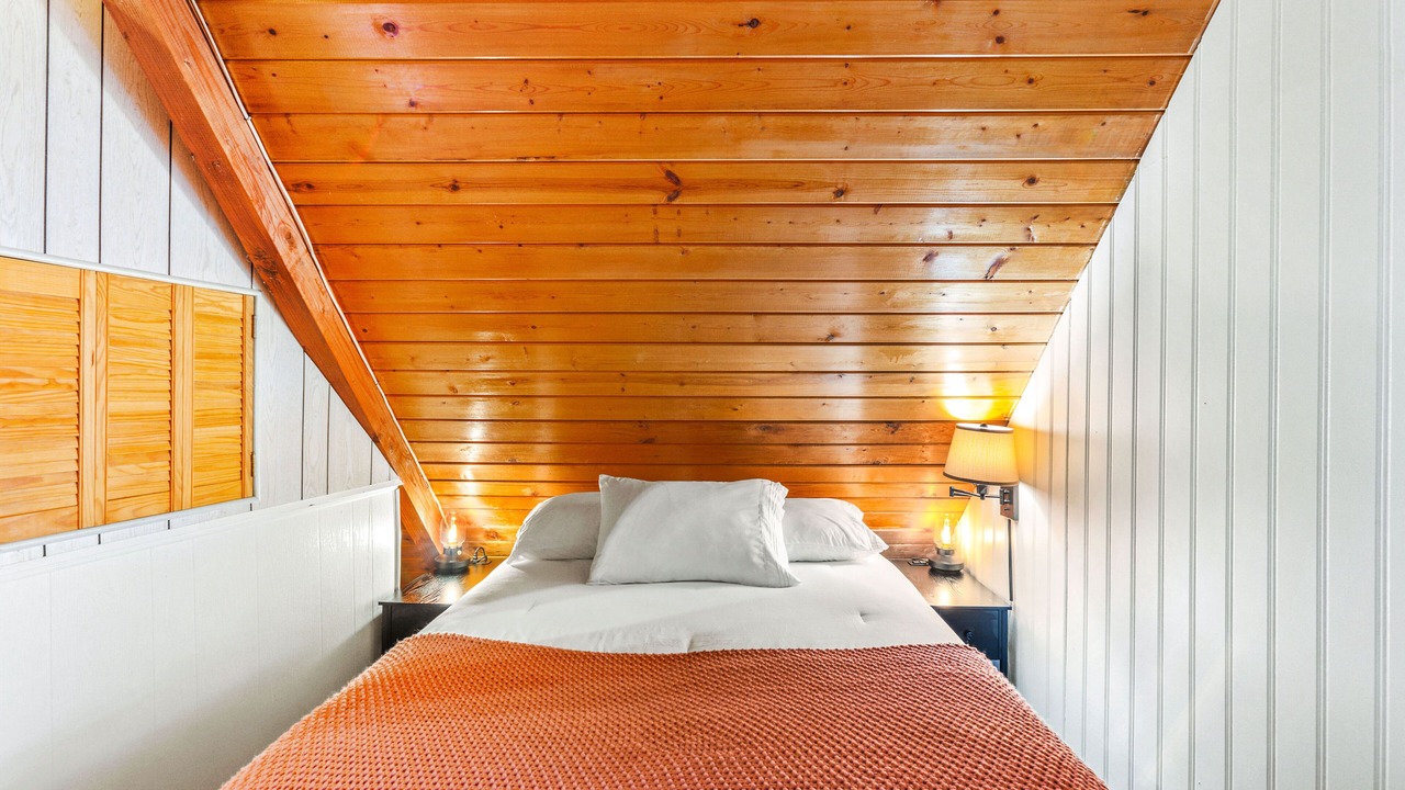 Photo of Bedroom in Greenwater