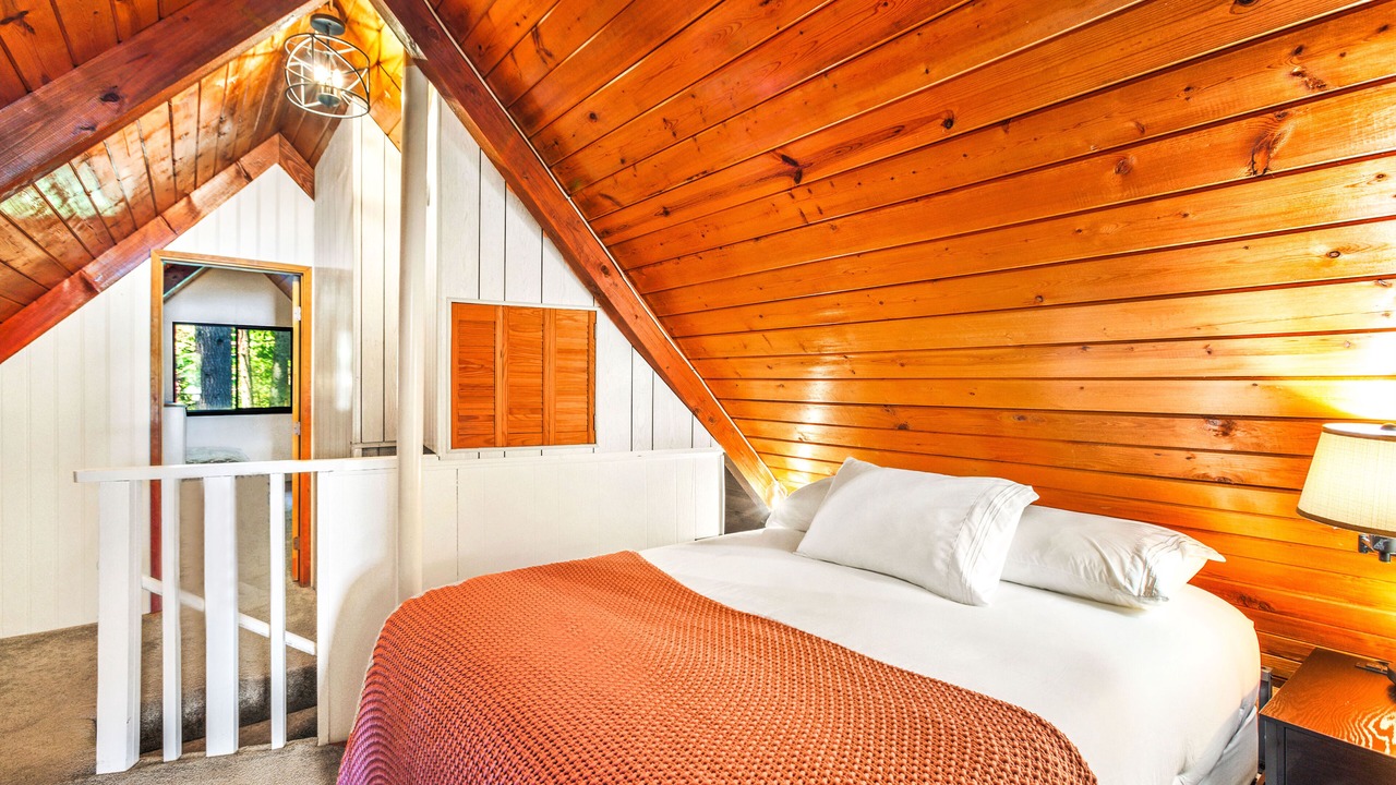 Photo of Bedroom in Greenwater