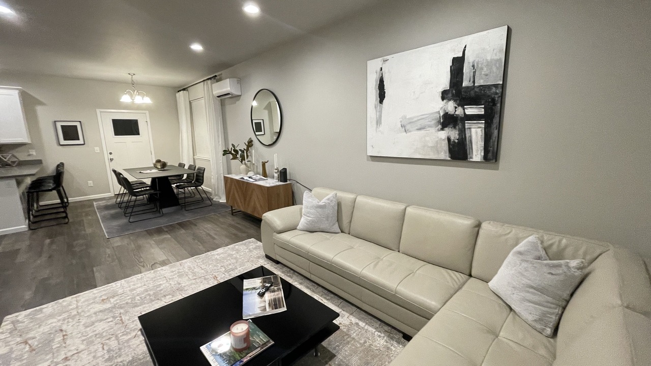 Photo of Livingroom in Midland