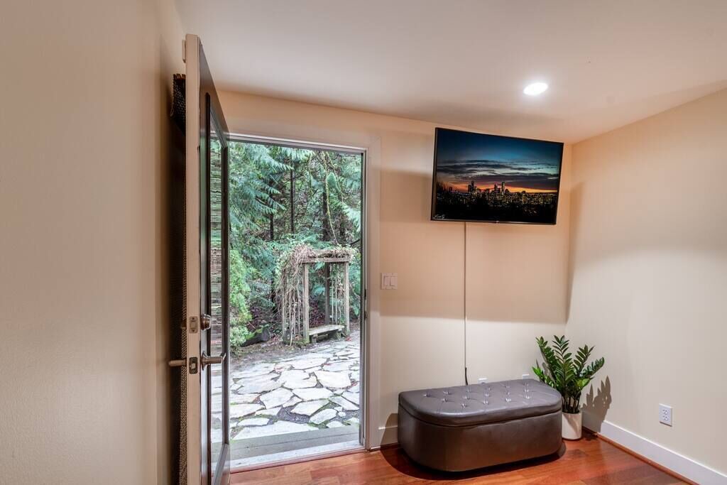 Photo of Outdoor in East Lake Hills