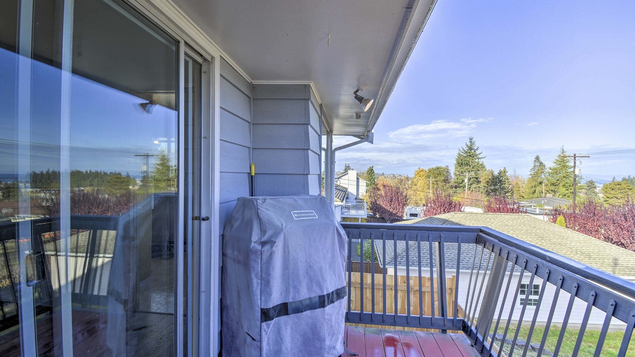 Photo of Patio Balcony in Port Angeles