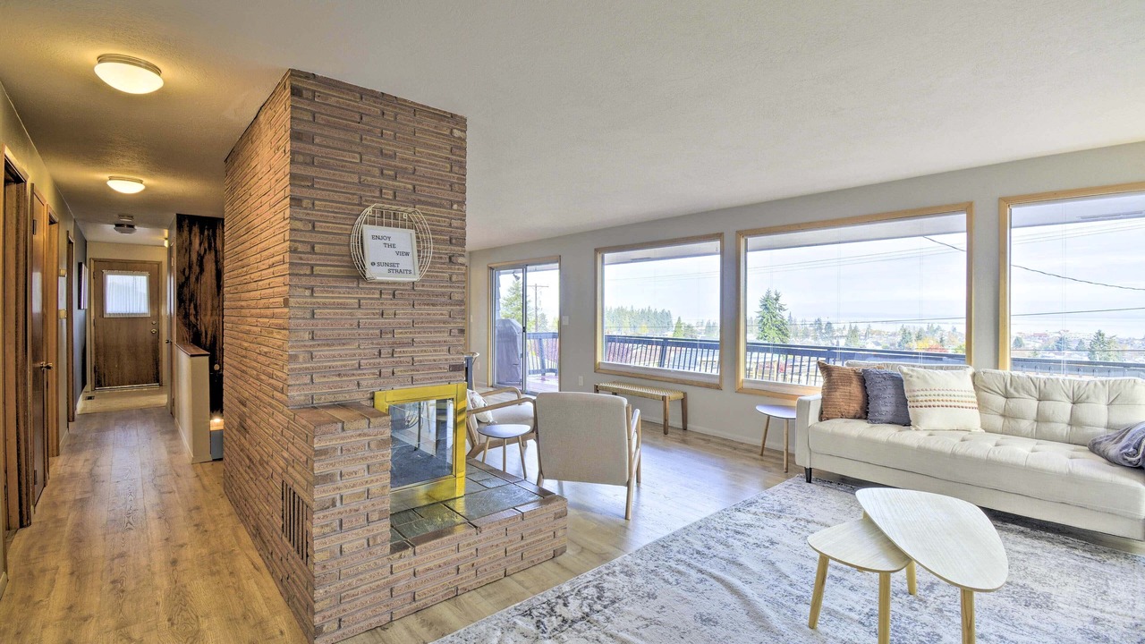 Photo of Livingroom in Port Angeles