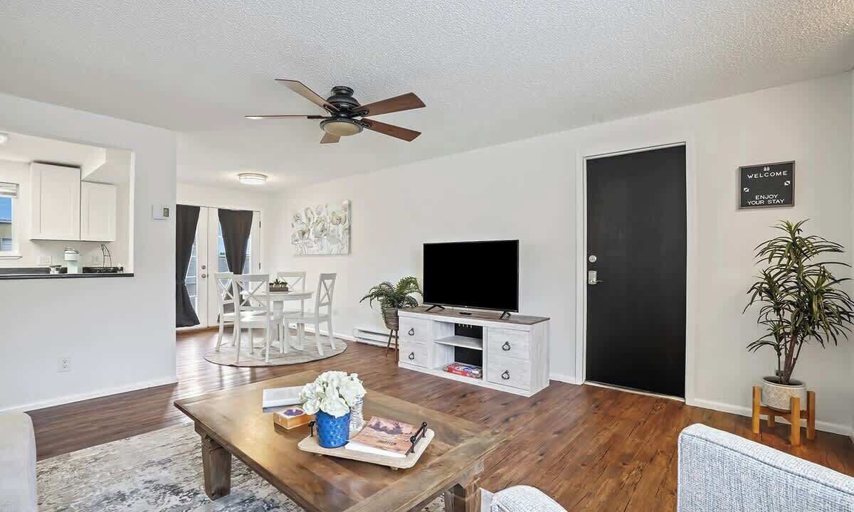 Photo of Livingroom in Franklin - Randolph