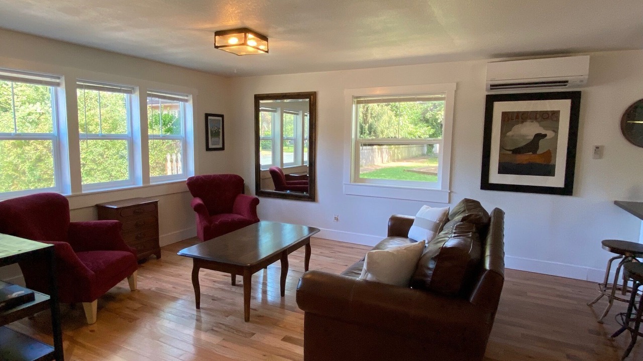 Photo of Livingroom in Corvallis