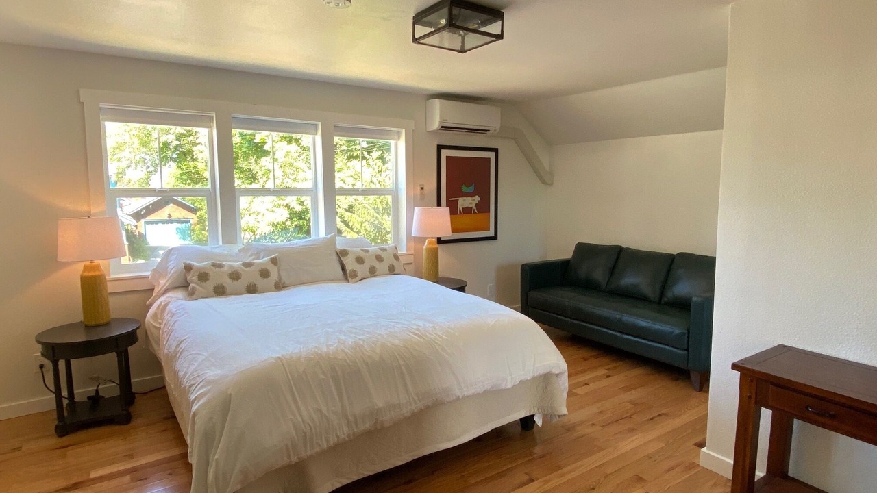 Photo of Bedroom in Corvallis