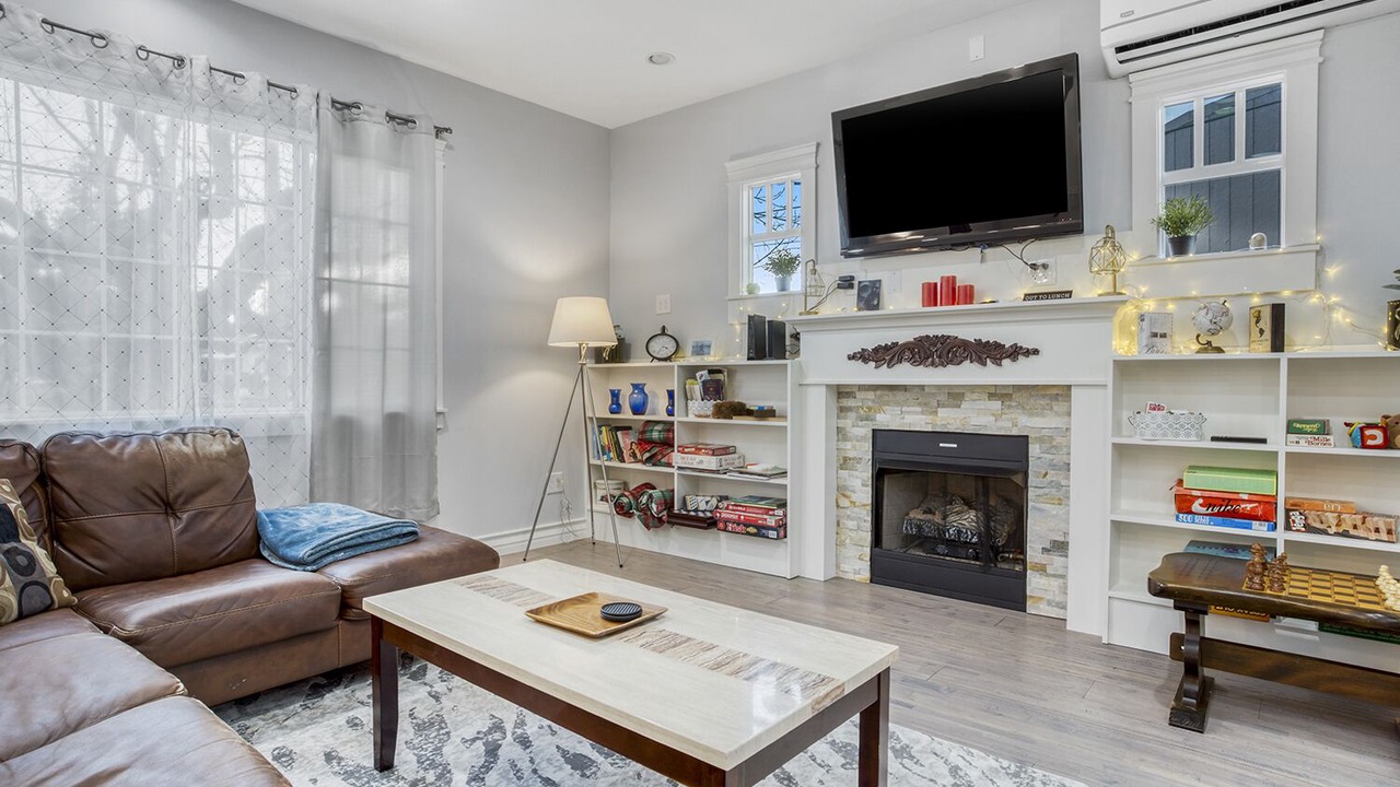 Photo of Livingroom in Laurelhurst