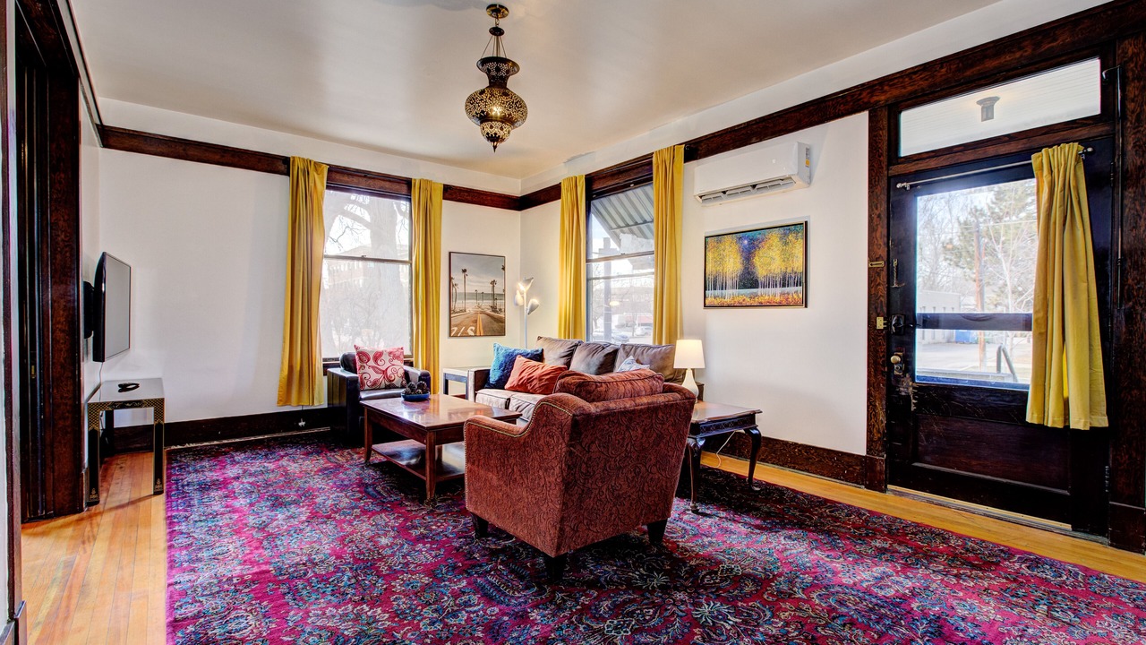 Photo of Livingroom in North End