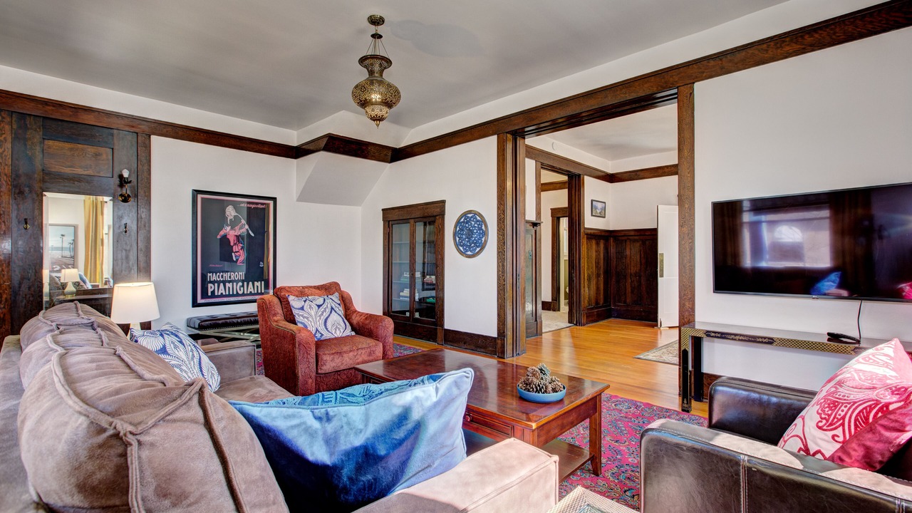 Photo of Livingroom in North End