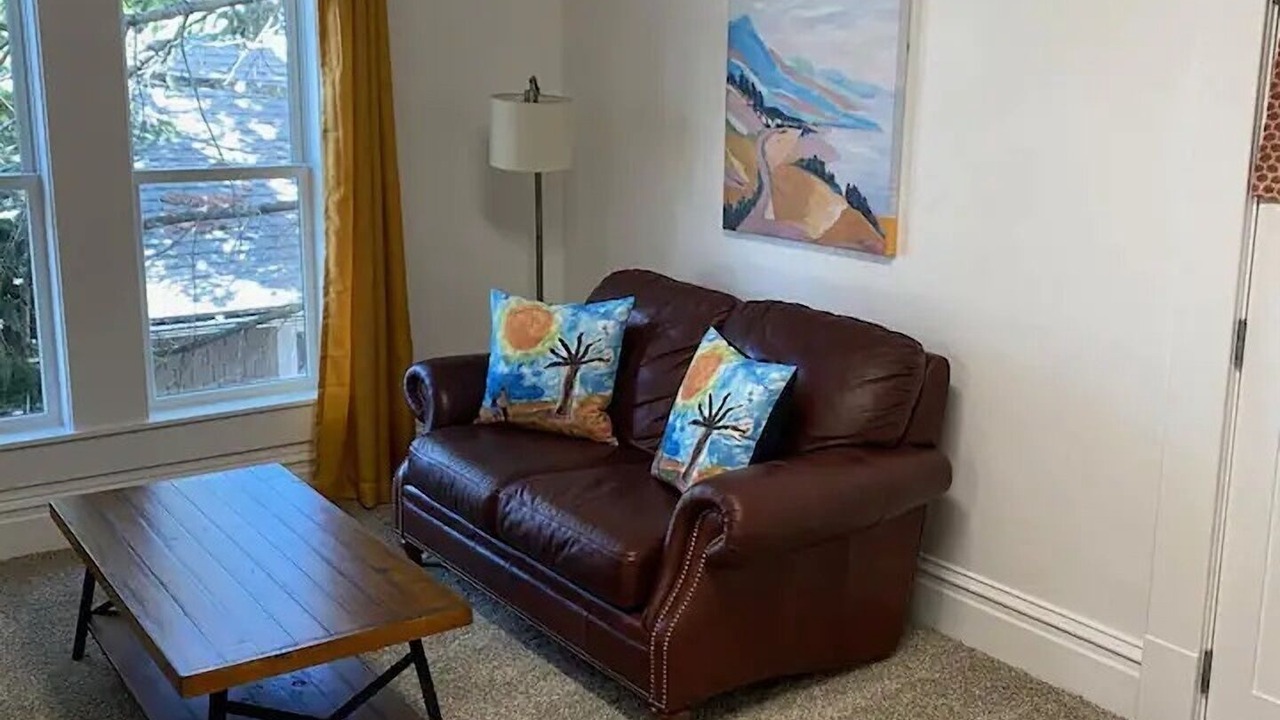 Photo of Livingroom in North End