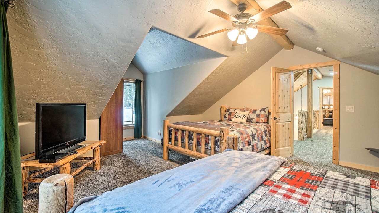 Photo of Bedroom in Garden Valley
