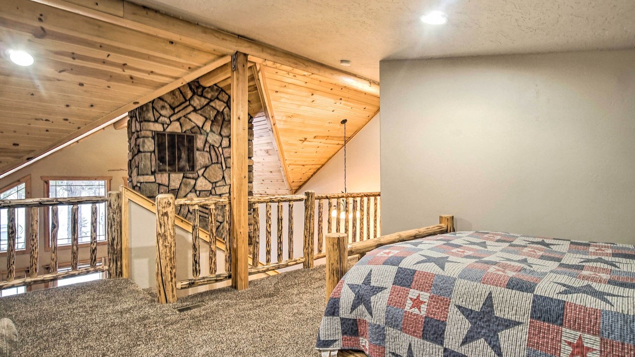 Photo of Bedroom in Garden Valley