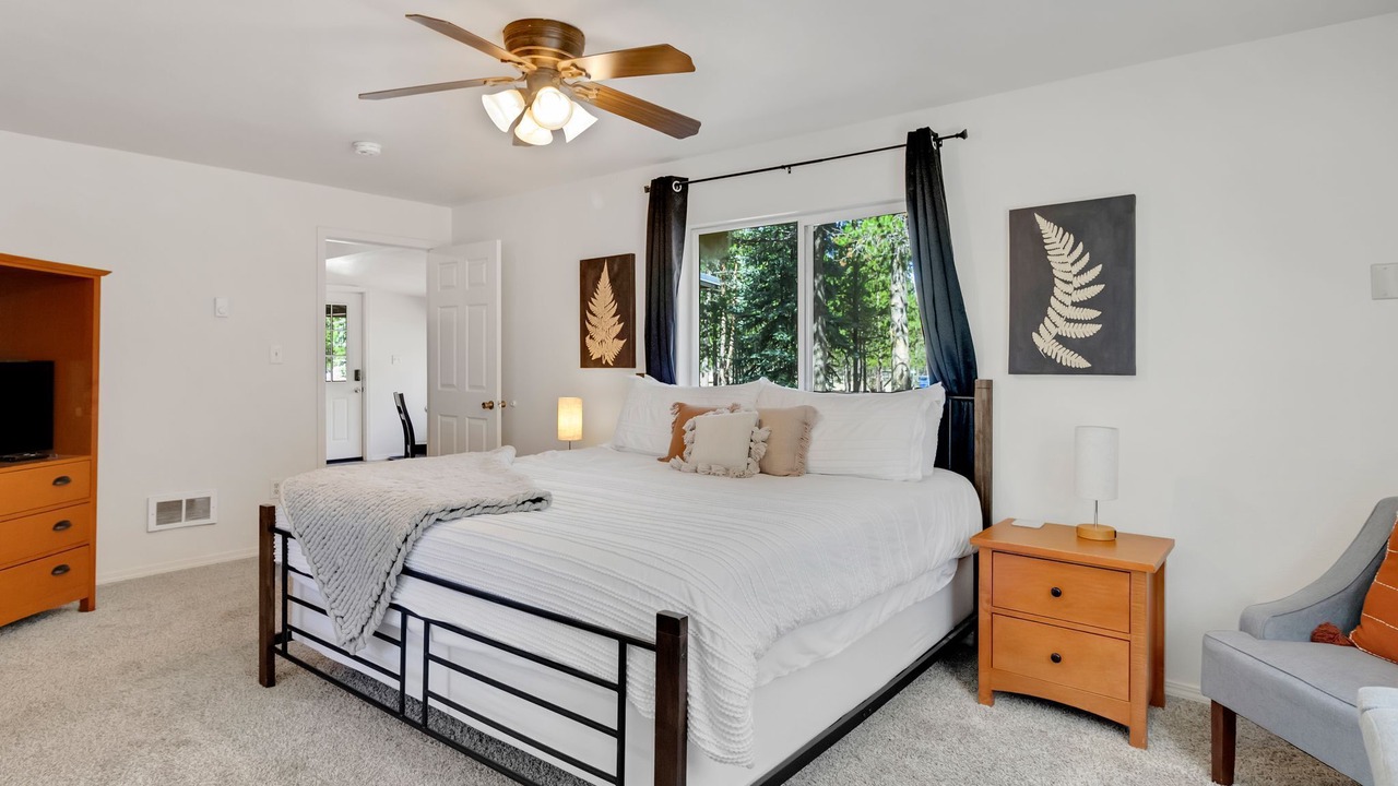 Photo of Bedroom in La Pine