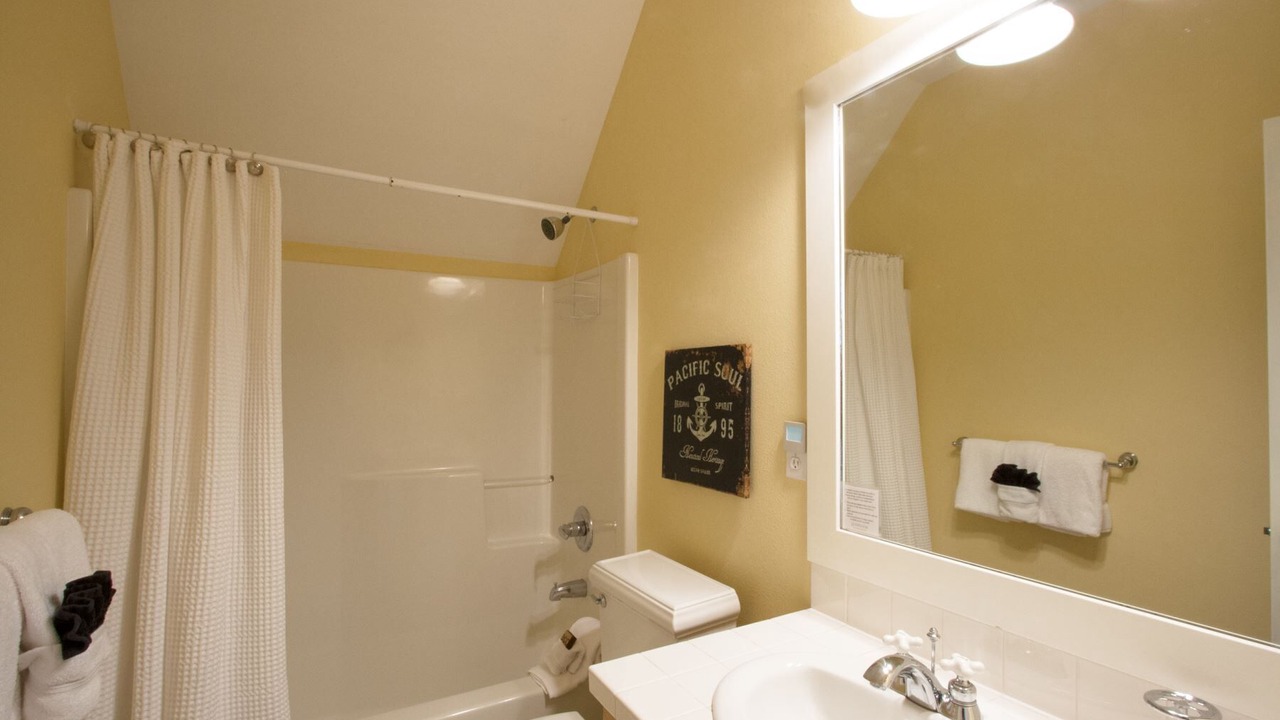 Photo of Bathroom in Seabrook
