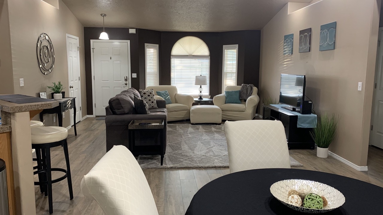 Photo of Livingroom in Southwest Ada County Alliance