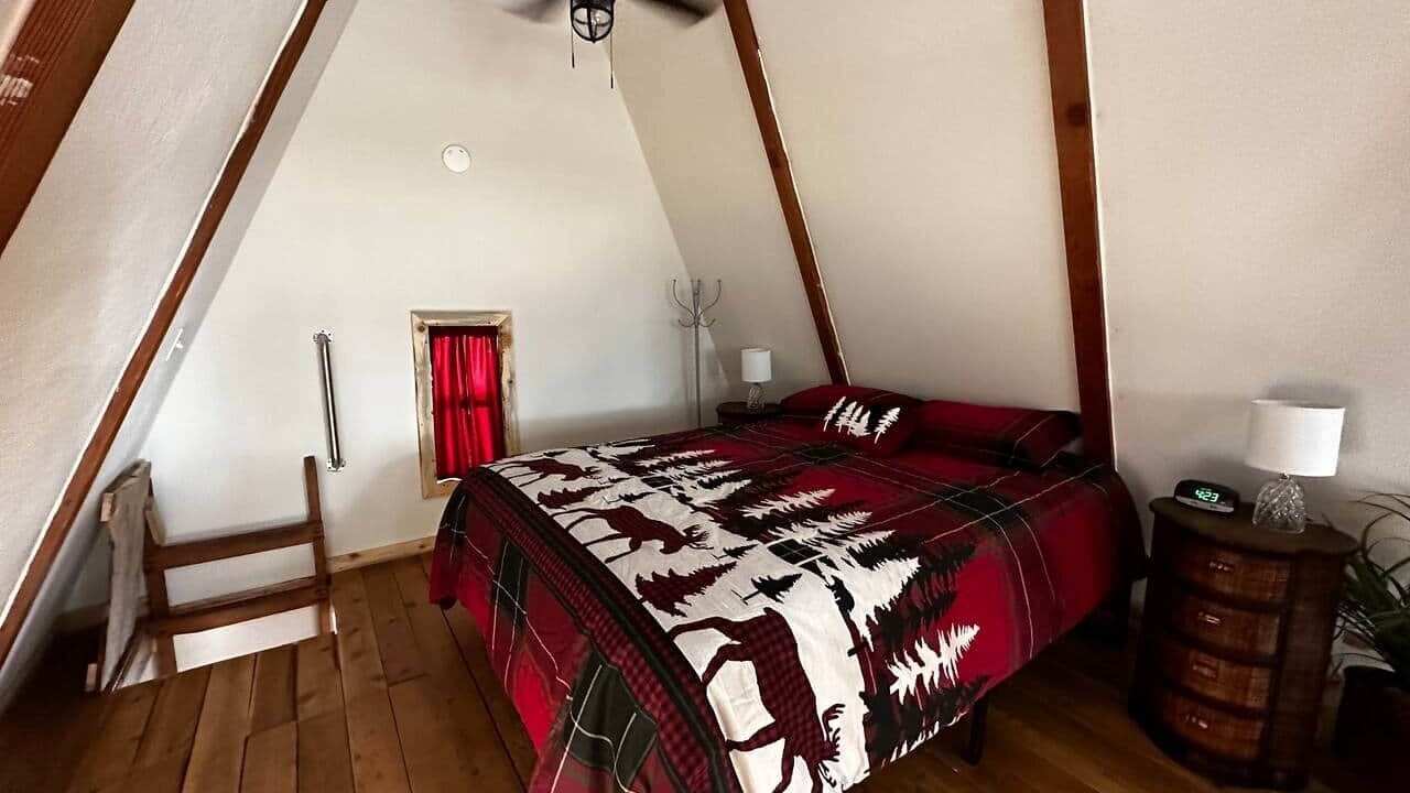Photo of Bedroom in Crescent