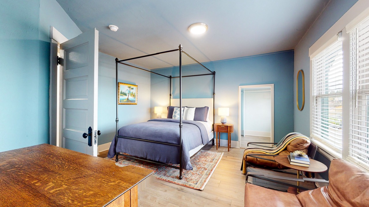 Photo of Bedroom in Old Town