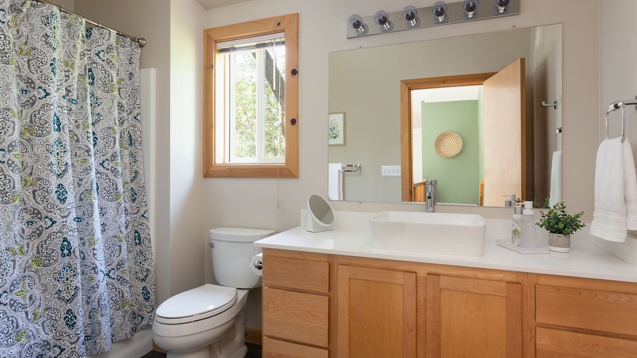 Photo of Bathroom in Anderson Island