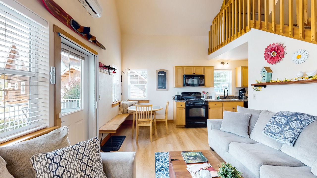 Photo of Livingroom in Dover Bay