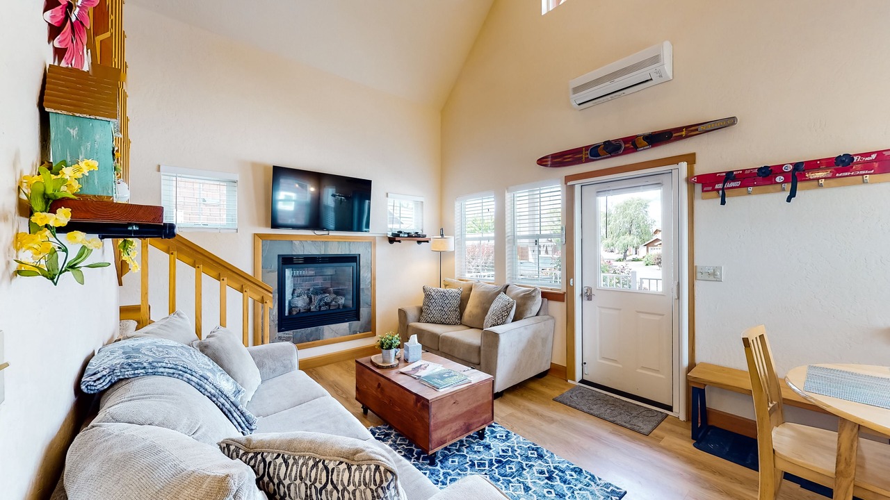 Photo of Livingroom in Dover Bay