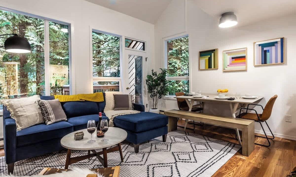 Photo of Livingroom in Glacier
