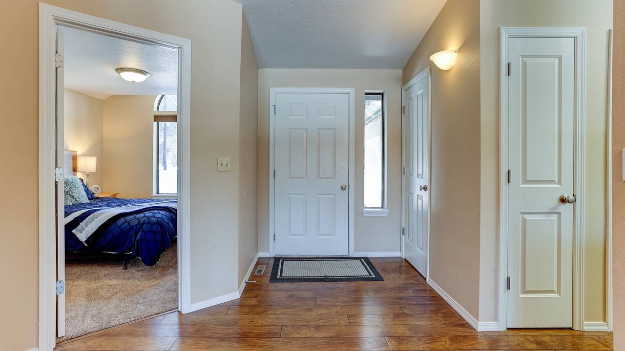 Photo of Bedroom in Three Rivers
