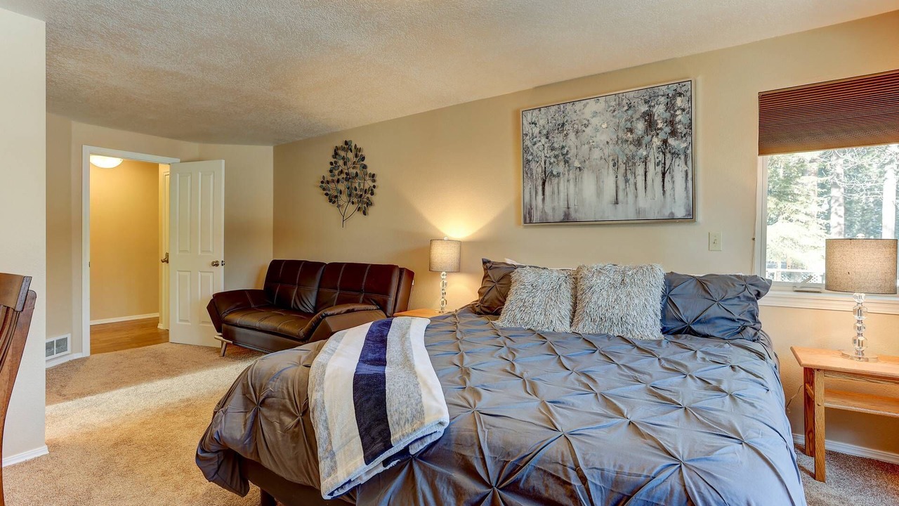 Photo of Bedroom in Three Rivers