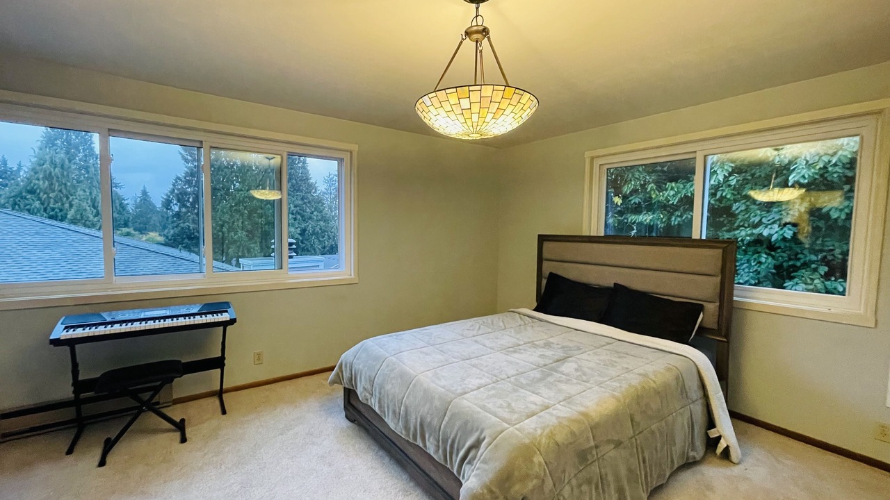 Photo of Bedroom in East Lake Hills