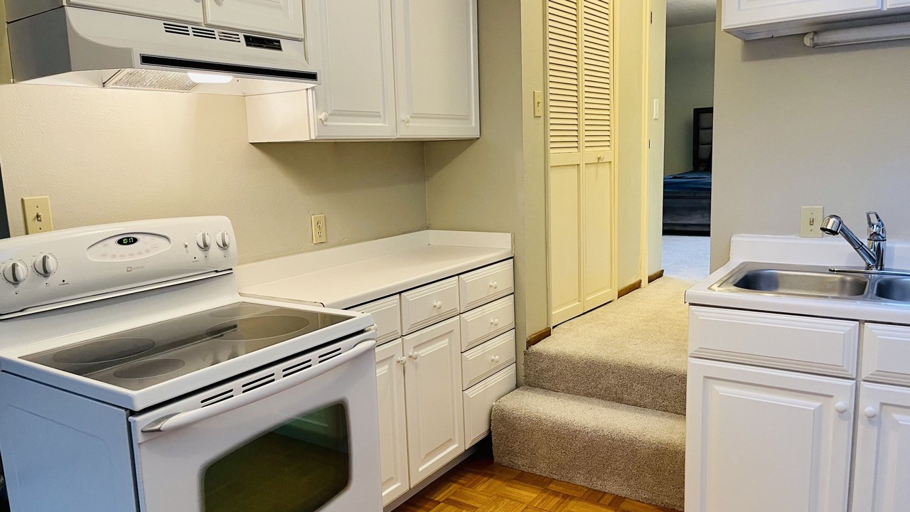 Photo of Kitchen in East Lake Hills