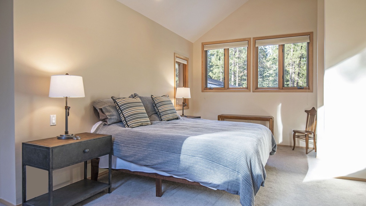 Photo of Bedroom in Black Butte Ranch