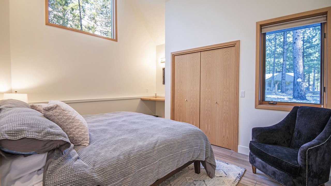 Photo of Bedroom in Black Butte Ranch