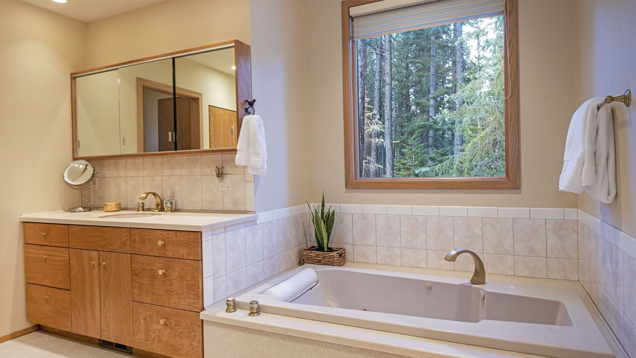 Photo of Bathroom in Black Butte Ranch