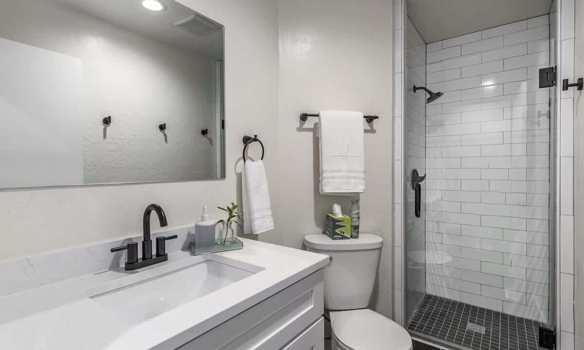 Photo of Bathroom in Graystone