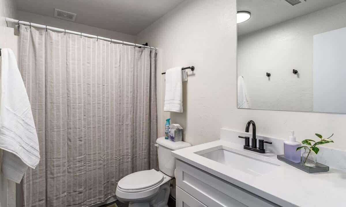 Photo of Bathroom in Graystone