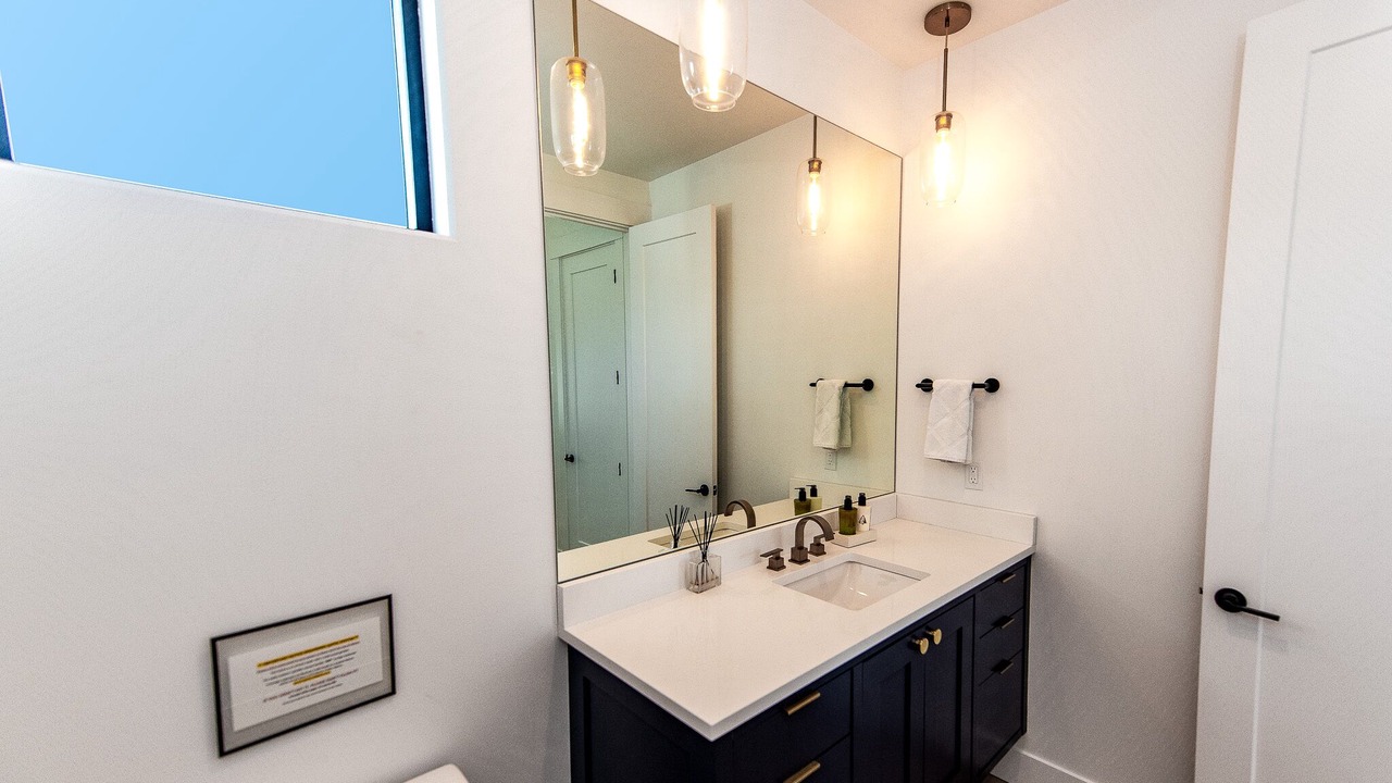 Photo of Bathroom in Manson