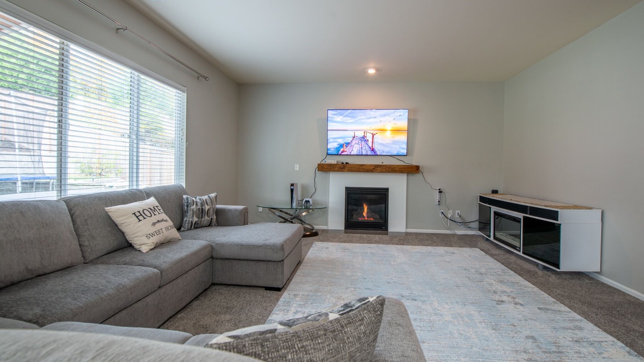 Photo of Livingroom in Bonney Lake