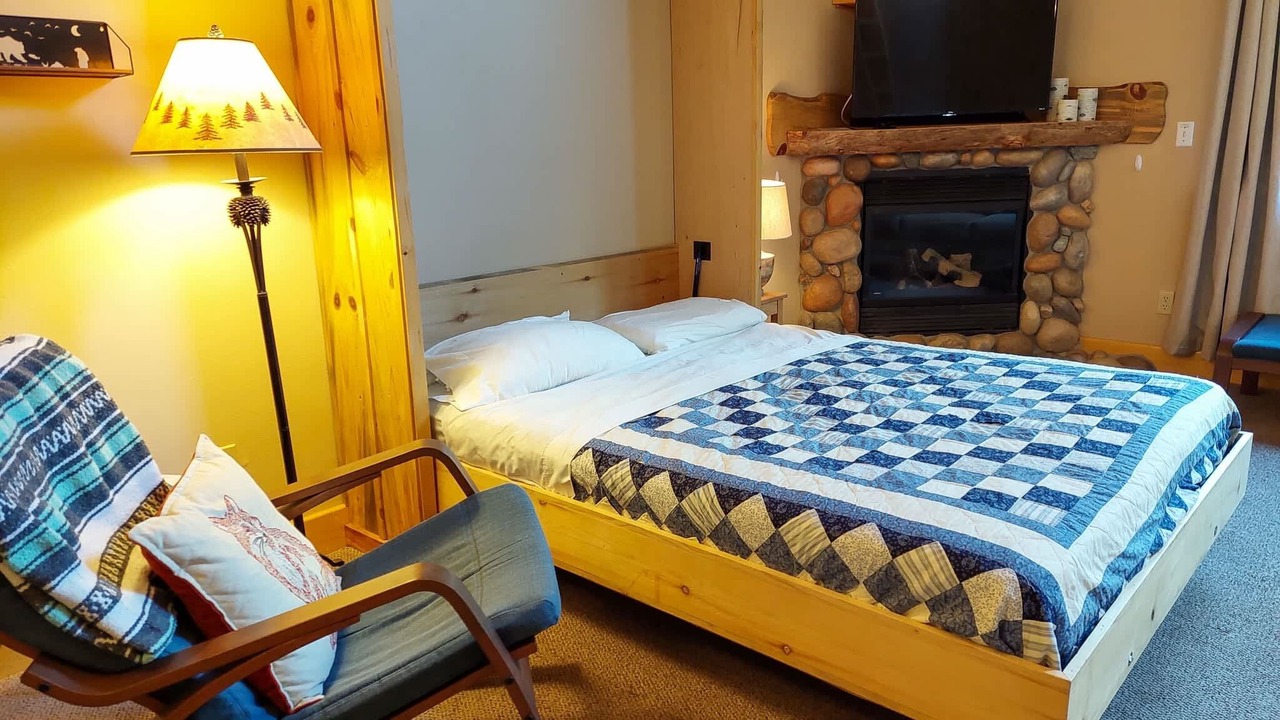 Photo of Bedroom in Mazama