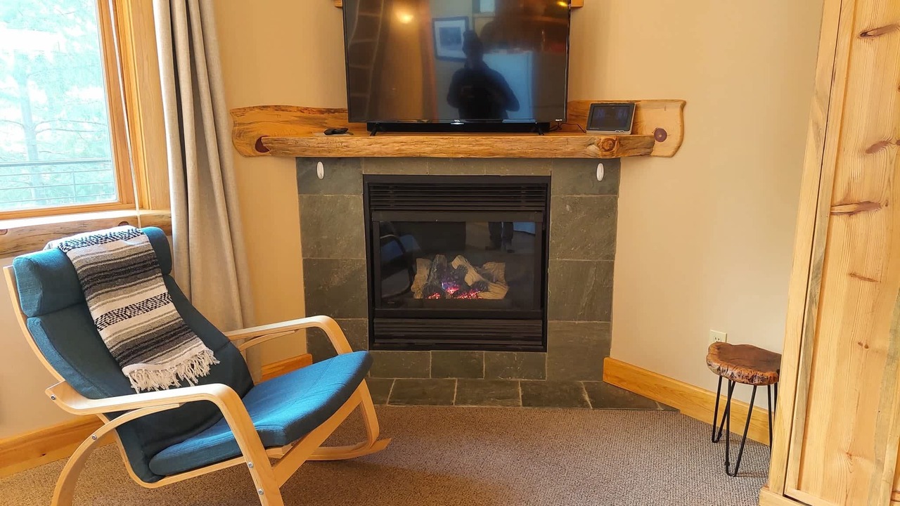 Photo of Livingroom in Mazama