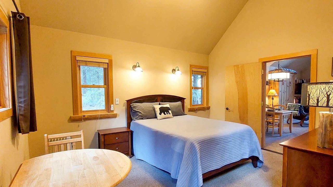 Photo of Bedroom in Mazama