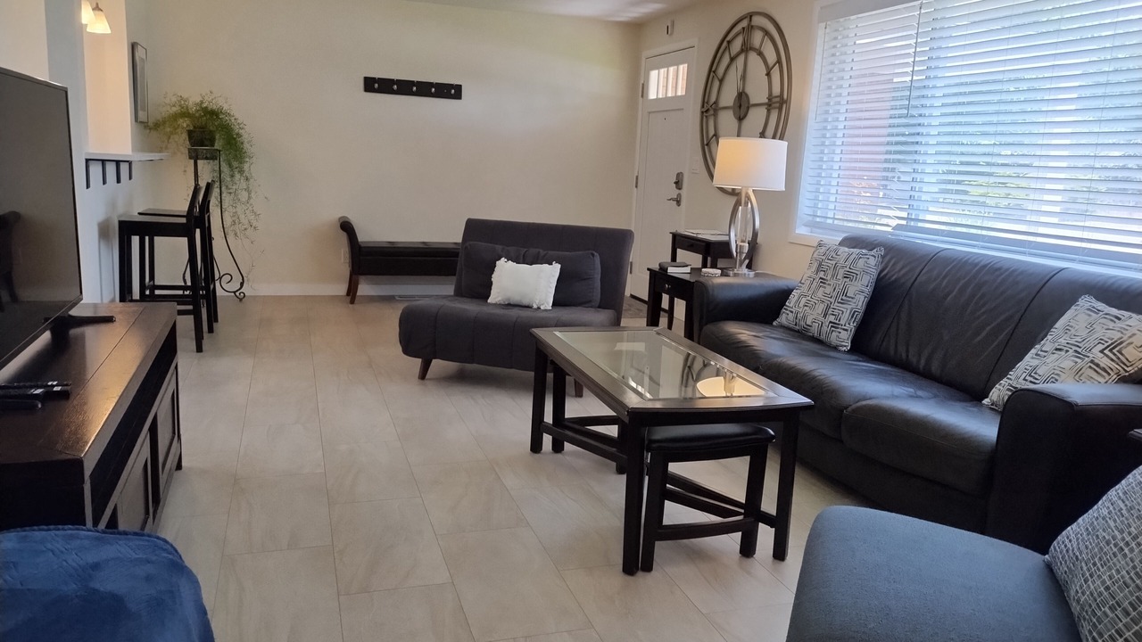 Photo of Livingroom in West Valley