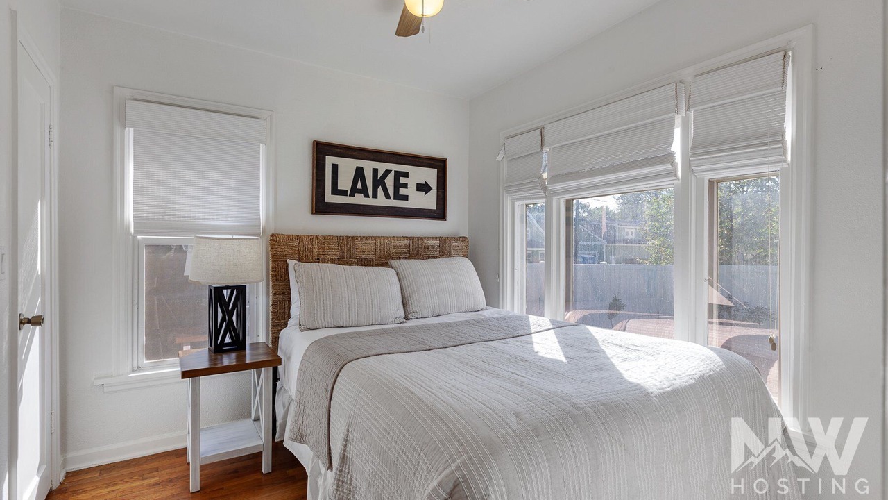 Photo of Bedroom in Garden District