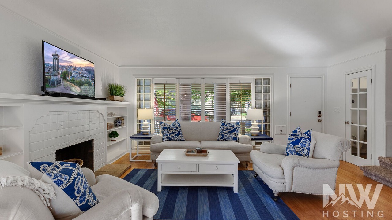 Photo of Livingroom in Garden District