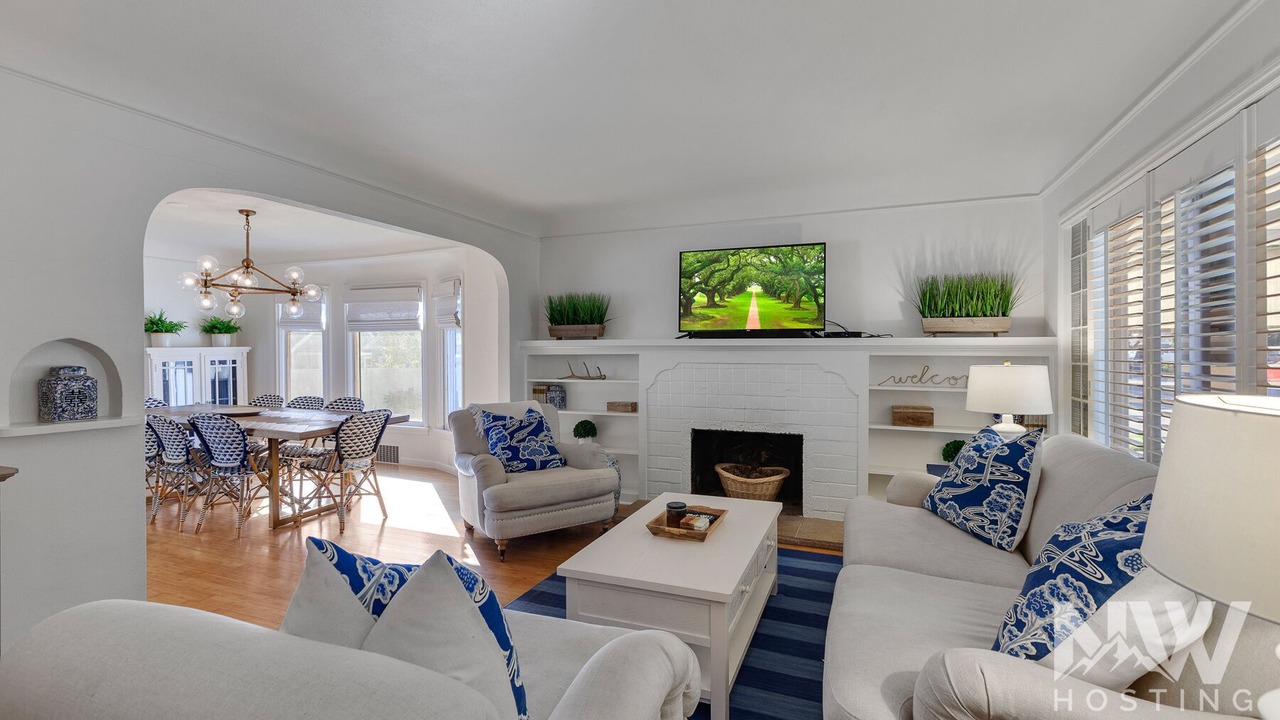 Photo of Livingroom in Garden District