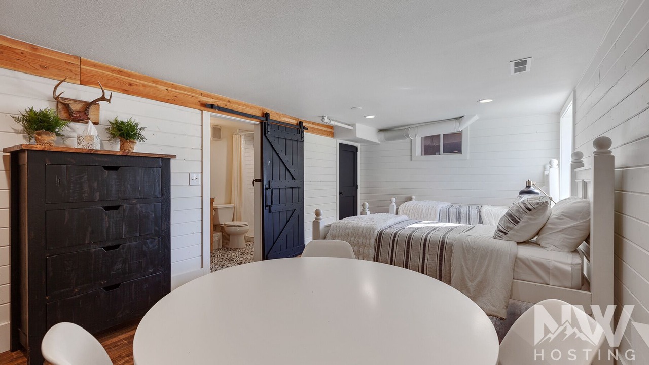 Photo of Bedroom in Garden District