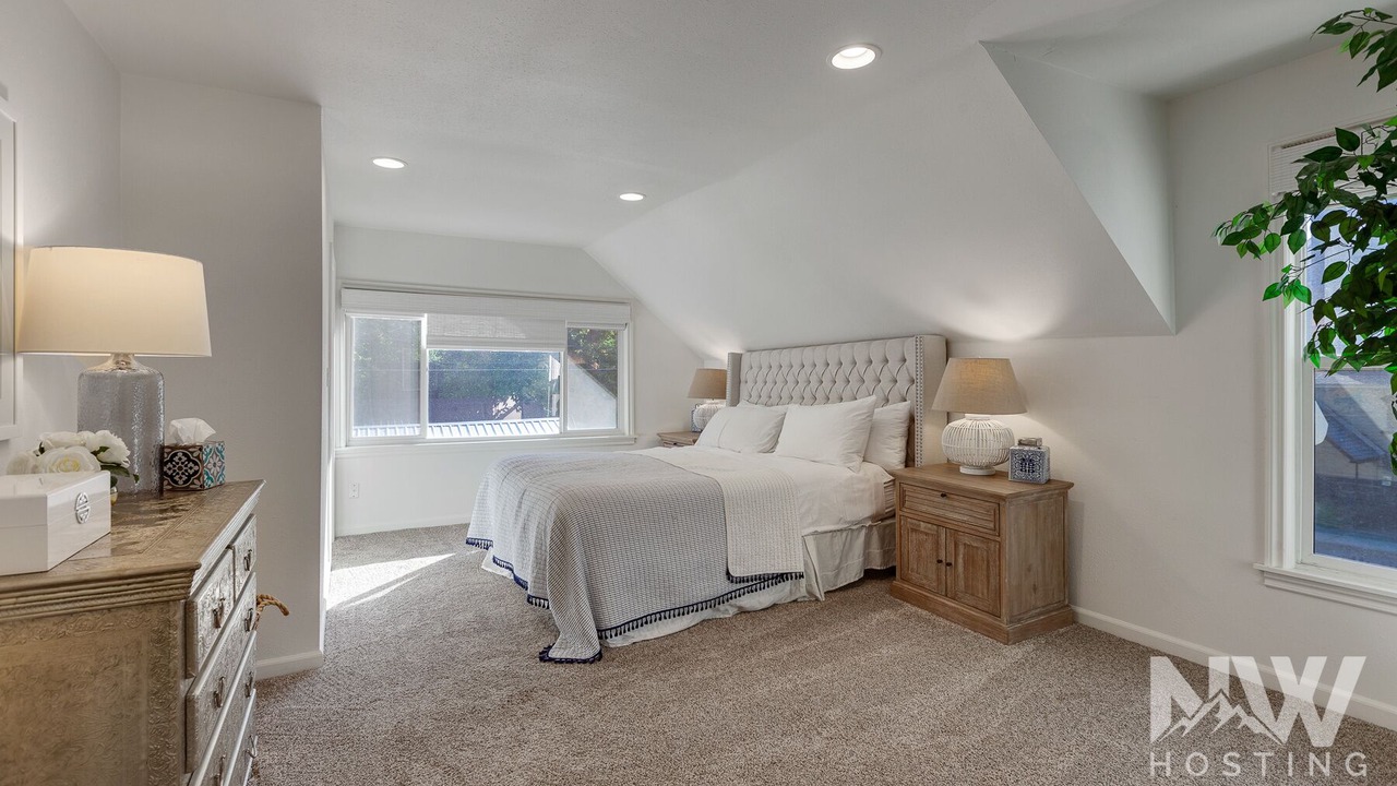 Photo of Bedroom in Garden District