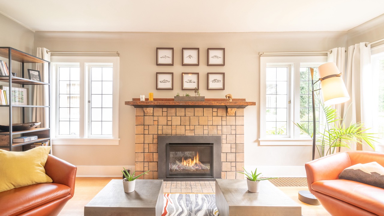 Photo of Livingroom in Montlake