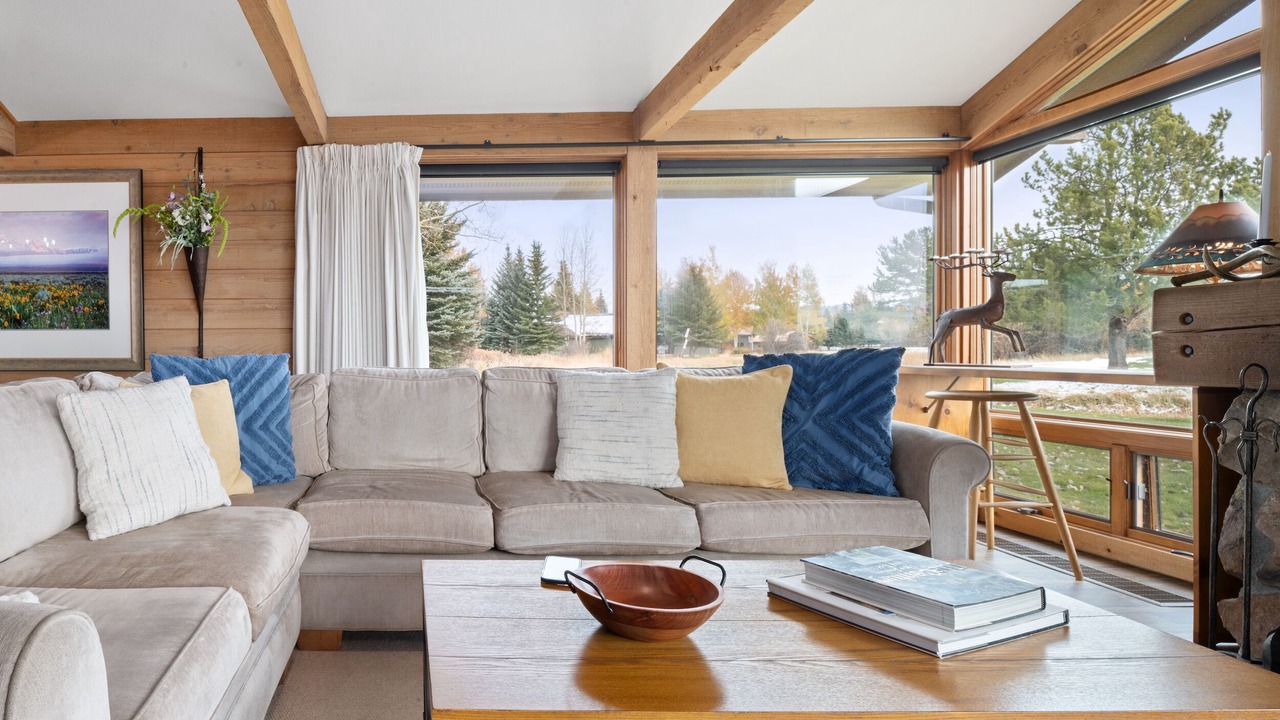 Photo of Livingroom in Jackson